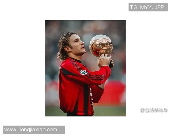 红色7号球衣足球明星的传奇故事与辉煌成就解析